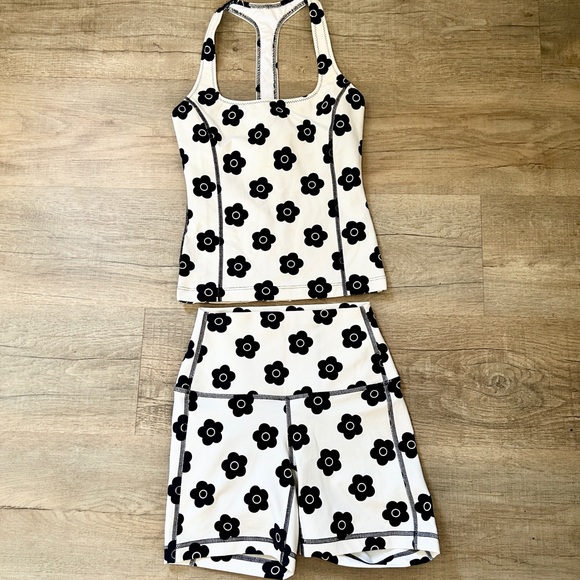 GIGI C Flower Print biker short top set size S. - Picture 1 of 8